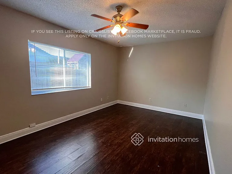3925 Whittington Dr — Photo 2