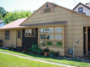 555 12th Ave, New Brighton, PA