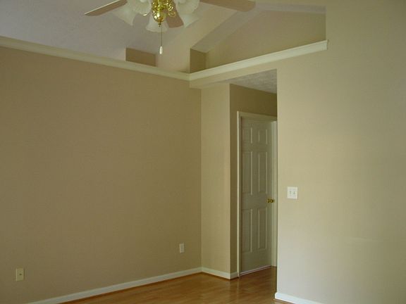 3rd image of 702 Southern Charm Dr