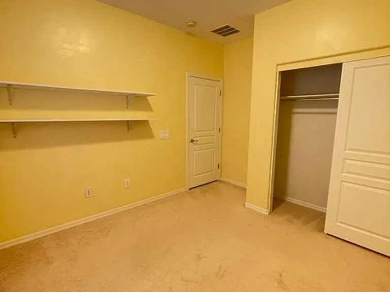1342 Springdale Ln — Photo 12