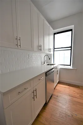 Rented by CITY SKYLINE REALTY INC | media 2