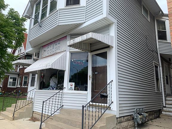 2nd image of 2904 W Arthur Ave
