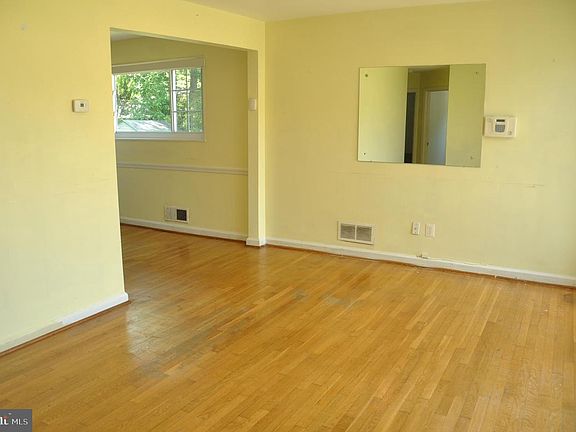 4th image of 11712 Veirs Mill Rd