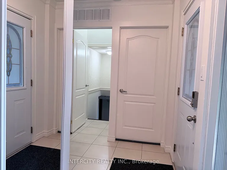 36 Strathburn Blvd — Photo 4