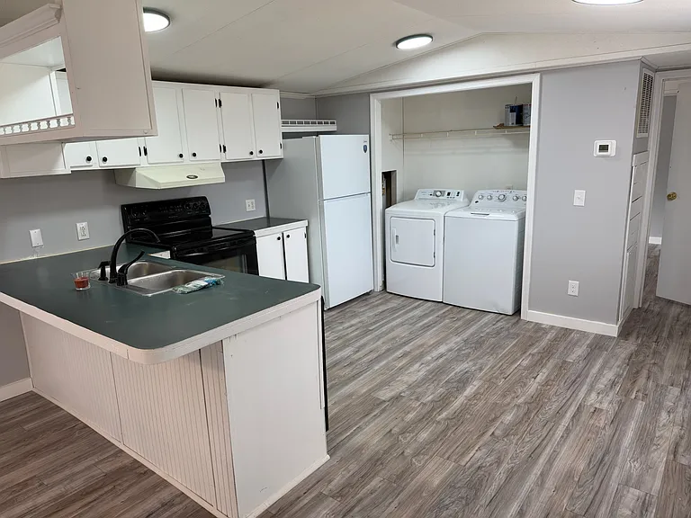 2937 Gastonia Hwy — Photo 2