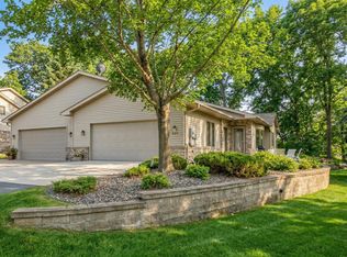 869 Autumn Way, Stillwater, MN 55082