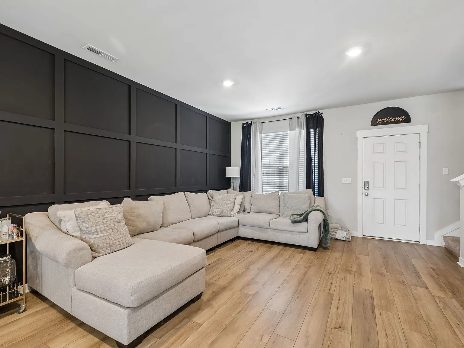 3 bed, 2.5 bath, 1280 sqft, $1,950 — Photo 3