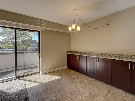 5th image of 1460 Fairlane Dr APT 229