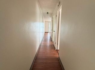 2357 W Plymouth St APT 5, Seattle, WA 98199