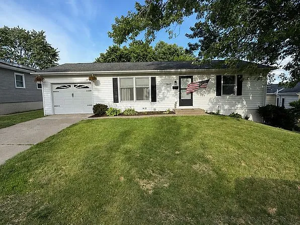 1662 Alpha Ave, Dubuque, IA 52001