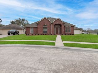 3305 Edgewater Bend Ct, Pearland, TX 77584