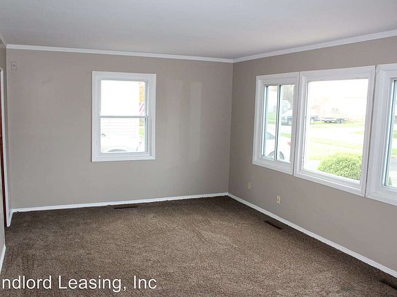 3rd image of 4521 Norfolk Ave