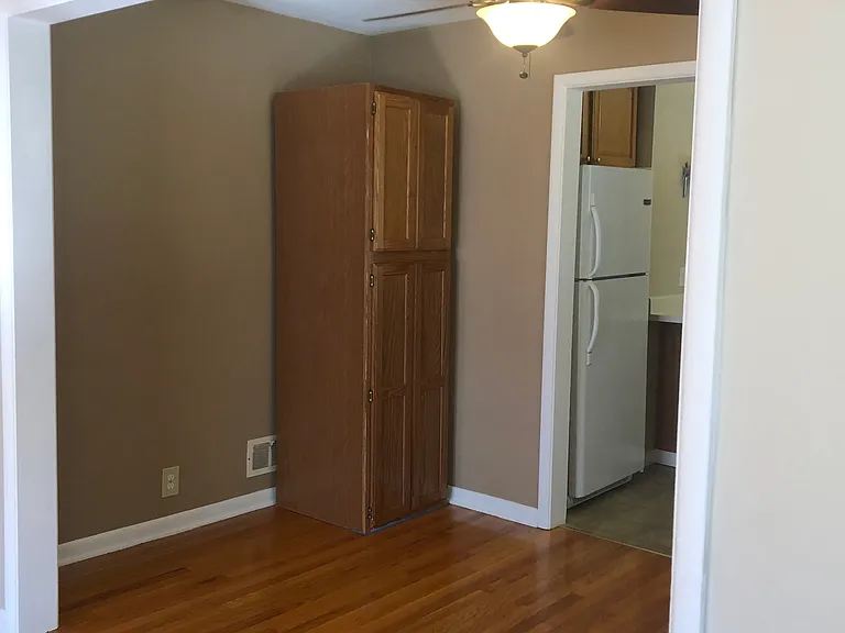 2535 S 38th St — Photo 24