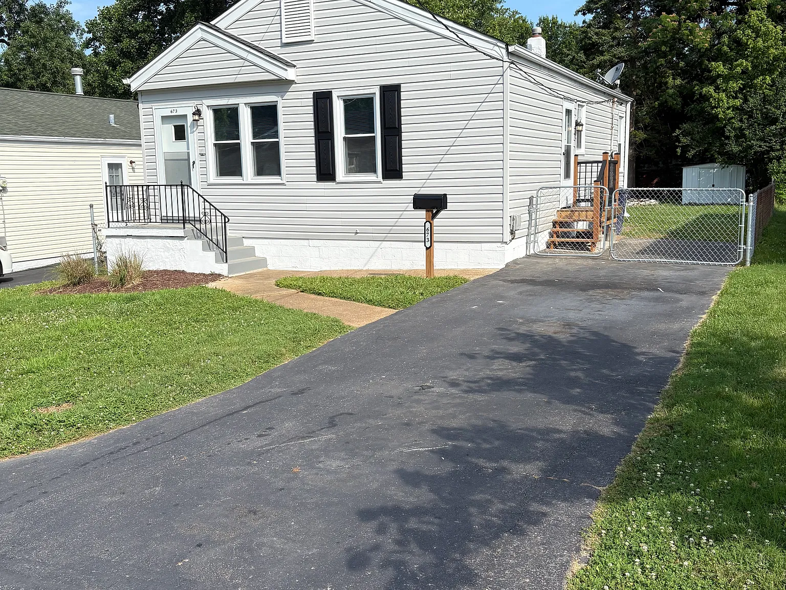 2 bed, 1200 sqft, $2,200 — Photo 1