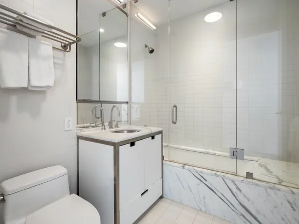 350 West Broadway image 12 of 16