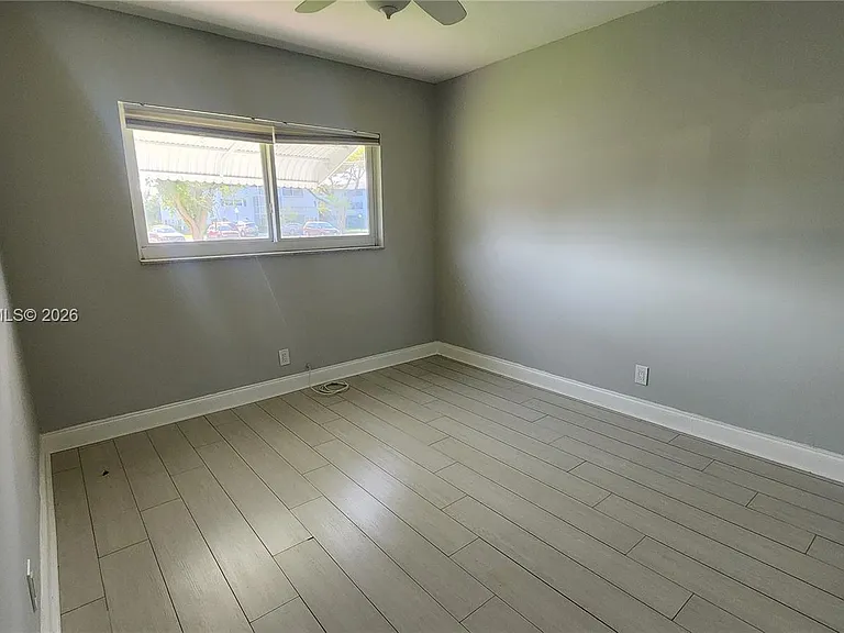 981 Hillcrest Ct #114 — Photo 16