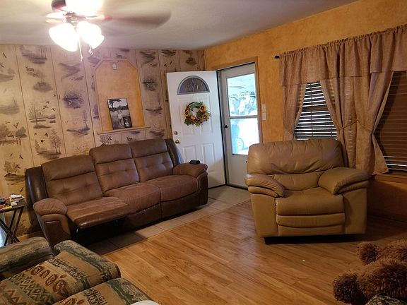 2nd image of 124 E Granitecastle Dr