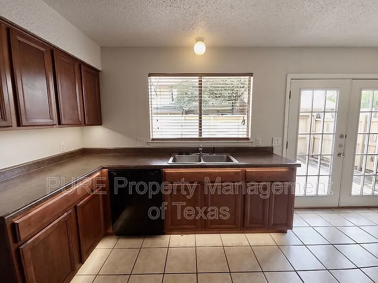 9611 Covey Ridge Ln — Photo 8