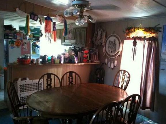 3rd image of 413 Sand Gate Dr