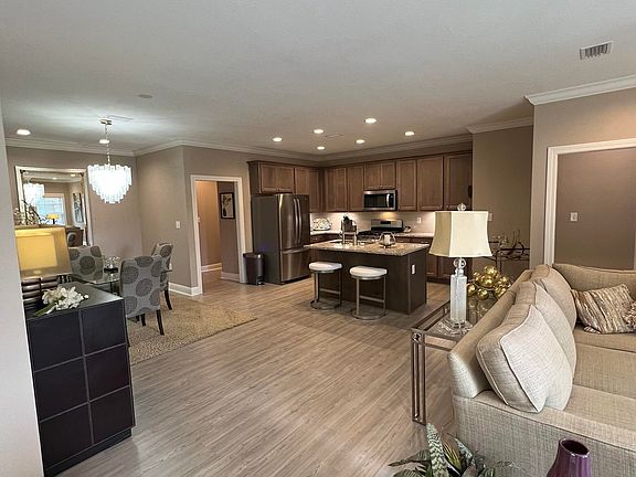 5th image of 701 Holmes Ave #701