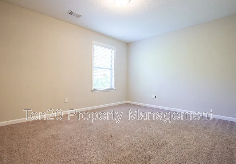7272 Sorrel Dr — Photo 8