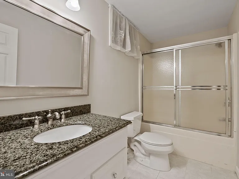 6506 Bellamine Ct — Photo 39