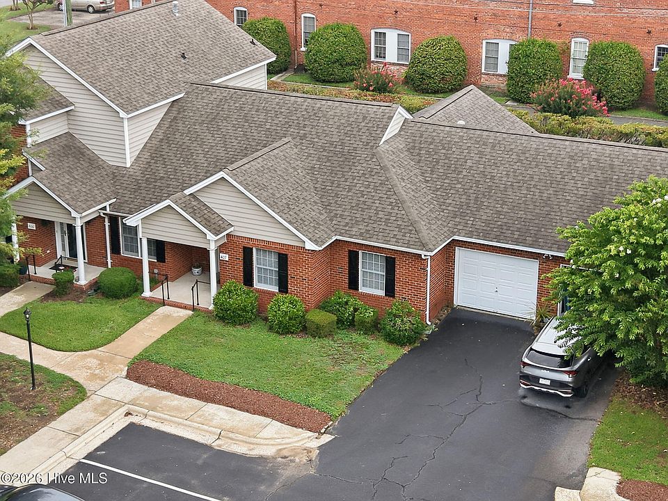 1st image of 407 Willows Court