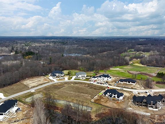 2nd image of 1637 Vista Dr