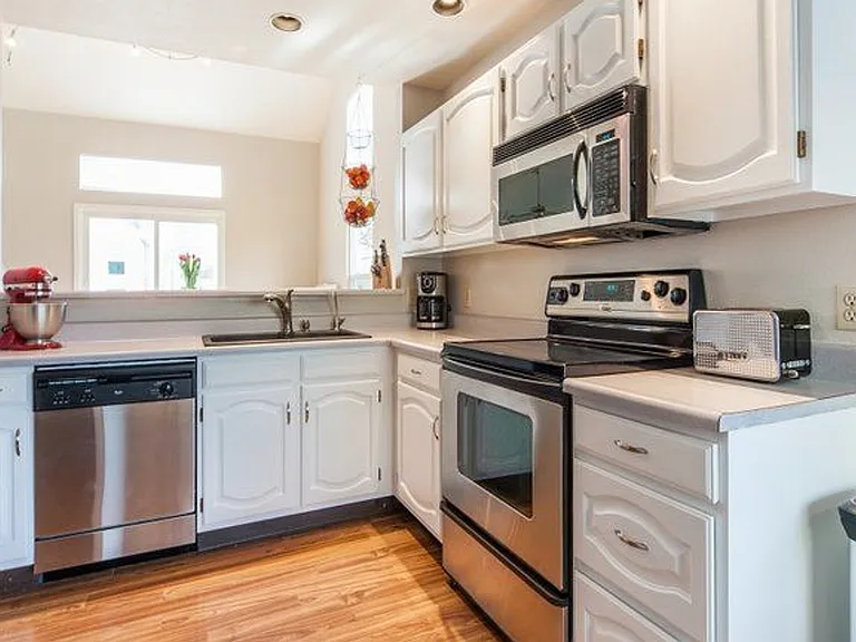 437 Grouse Ct — Photo 6