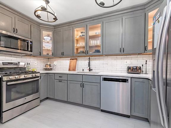 2nd image of 125-10 Queens Blvd #808