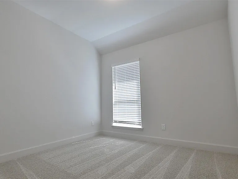 2819 Orange Leaf Dr — Photo 16