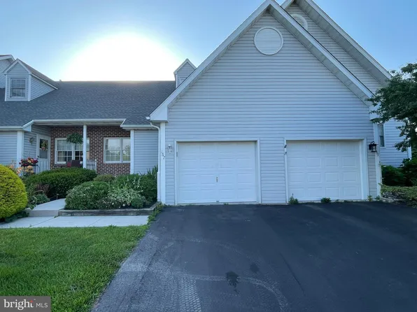 167 Hunters Trl, Gettysburg, PA 17325