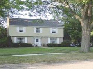 105 E Mechanic St, Yale, MI 48097