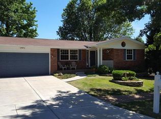 4382 Ironside Ln, Saint Louis, MO 63128