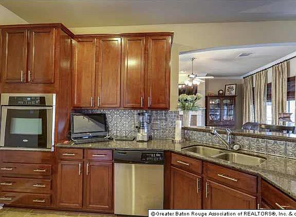 5th image of 8281 Quiet Creek Dr