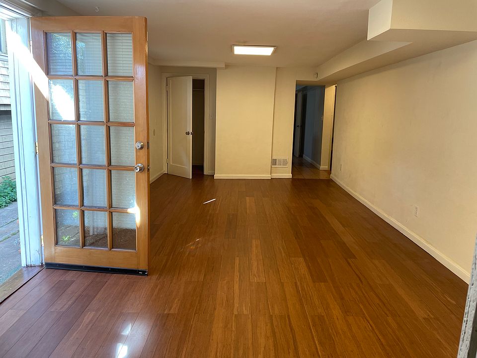 Living Room 11' x 22'