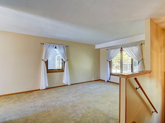 5th image of 2315 S 122nd Ave
