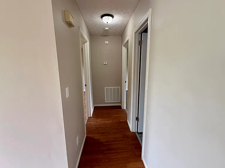 210 Crank Rd — Photo 4