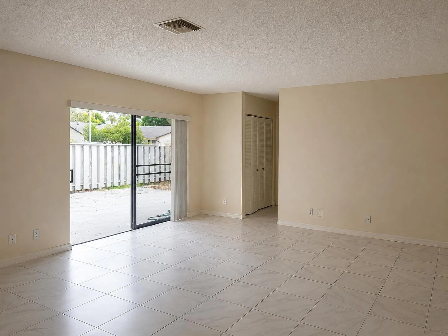 2 bed, 2.0 bath, 1280 sqft, $1,600 — Photo 4