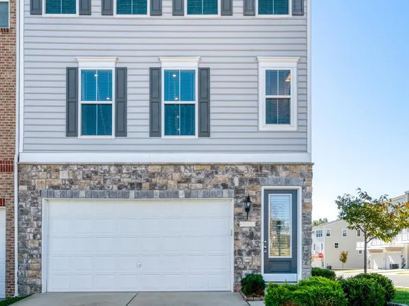 5019 Little Martha Way, Woodbridge, VA 22192