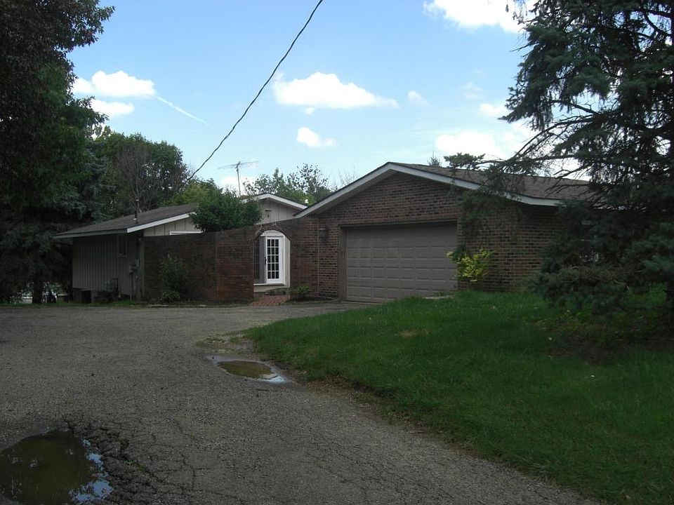 1st image of 2149 Chickasaw Dr