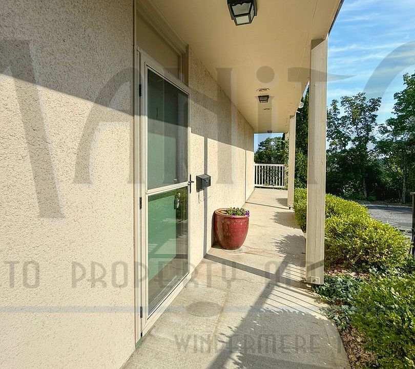 1st image of 24 E Rockwood Blvd APT 1