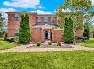 7419 Smithfield Greene Ln, Prospect, KY 40059
