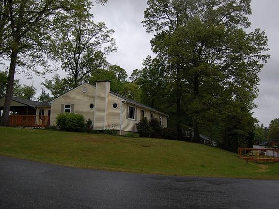 2nd image of 14114 Starpine Ln