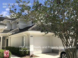 632 Grasslands Village Cir, Lakeland, FL 33803