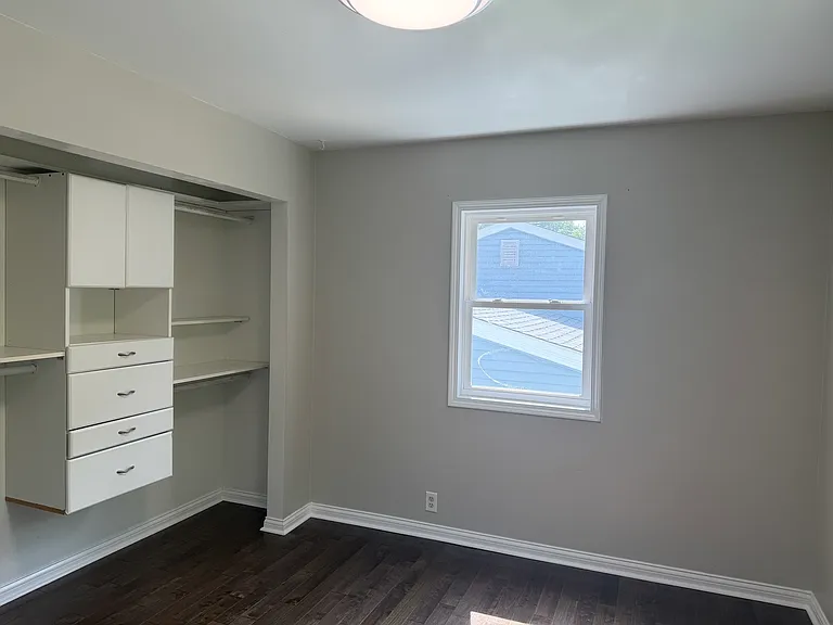 211 E Dresser Rd — Photo 16