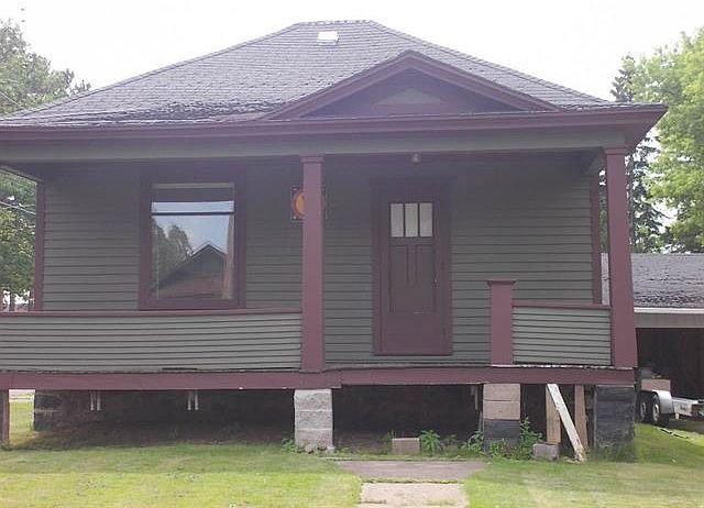 1st image of 705 N Lake St