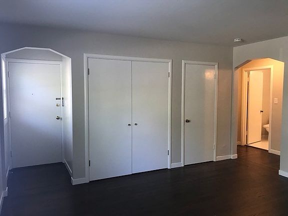 5th image of 1309 Hopkins Ave #1309