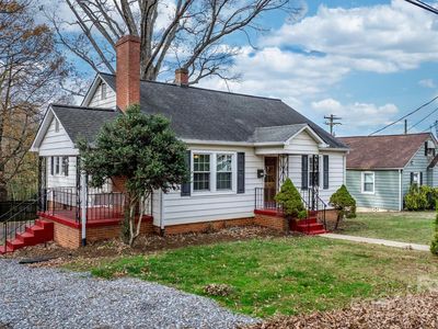 1235 10th St NE, Hickory, NC, 28601
