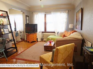 4480 N Oakland Ave APT 302, Shorewood, WI 53211